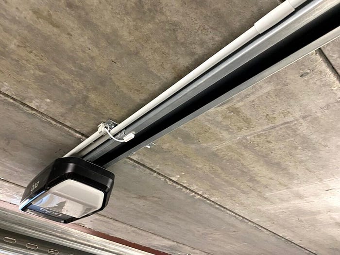 Liftmaster garagepoort contact open